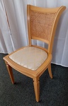 Details zu Biedermeier Stuhl, Geflecht und Sitz gepolstert. Zur Zeit 4 Stck am Lager.