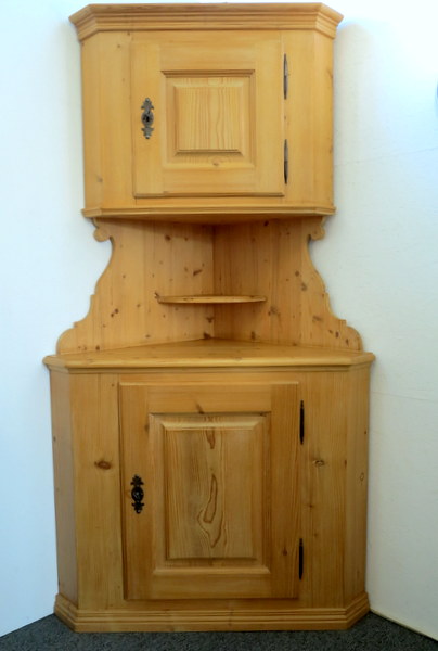 Eckgänterli - Eckmöbel - Eckschrank, aus massivem Tannenholz gefertigt verkleinern