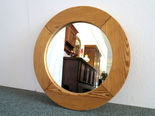 Runder Spiegel aus Tannenholz, massiv. Durchmesser: 60cm, Dicke: 2,5cm verkleinern