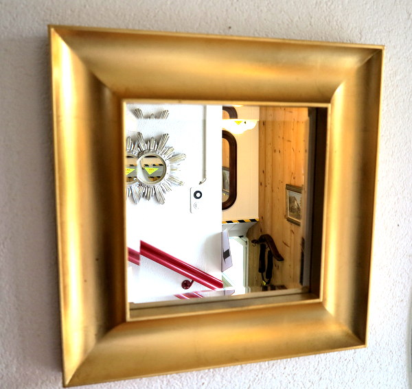 Spiegel goldig, quadratisch, mit Facettenschliff im Glas verkleinern